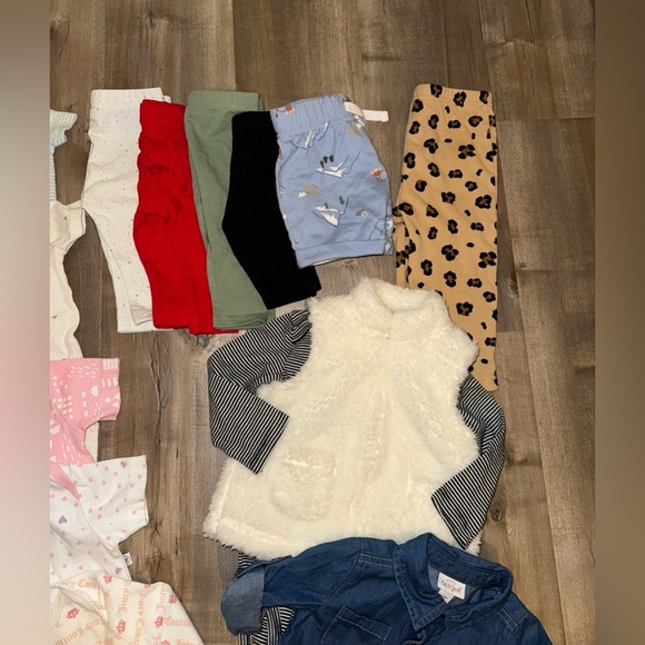 Baby Girl Clothing Bundle (Sizes NB-9 Months) - Picture 6 of 6